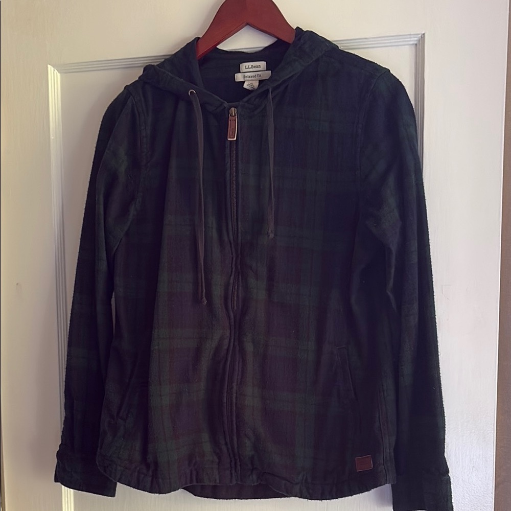 L.L. Bean Green Lightweight Shirt Jacket Versatile Top